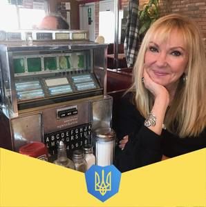 Meet your Posher, Dania